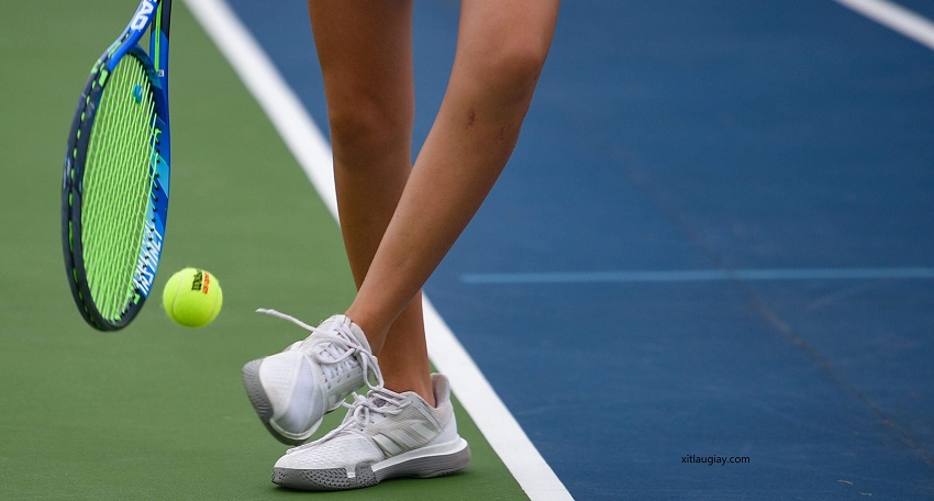 Giày chơi Tennis